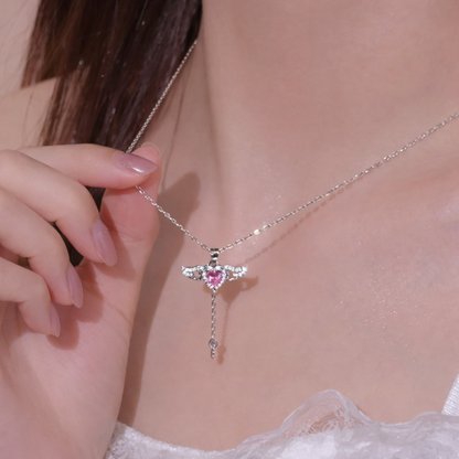 Lunara™ 天使の羽ハートネックレス