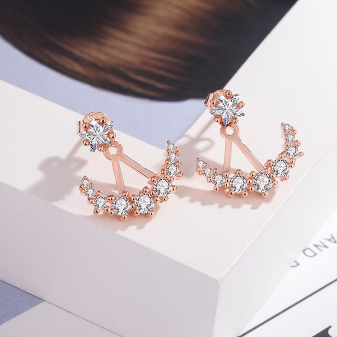 Lunara™ 重ね付け風 ムーンピアス.