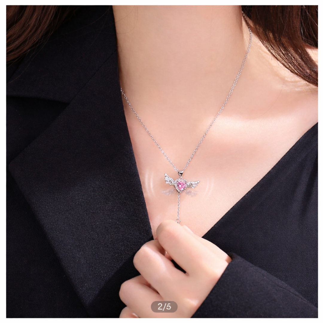 Lunara™ 天使の羽ハートネックレス