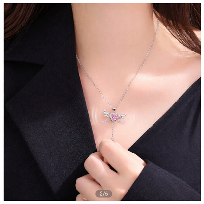 Lunara™ 天使の羽ハートネックレス
