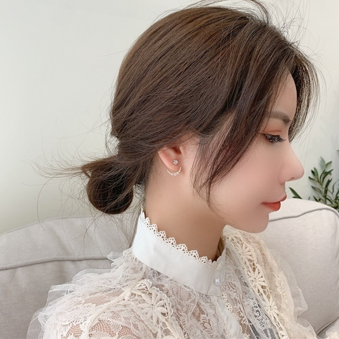 Lunara™ 重ね付け風 ムーンピアス.