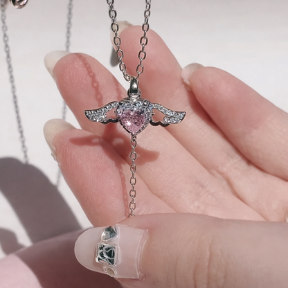 Lunara™ 天使の羽ハートネックレス