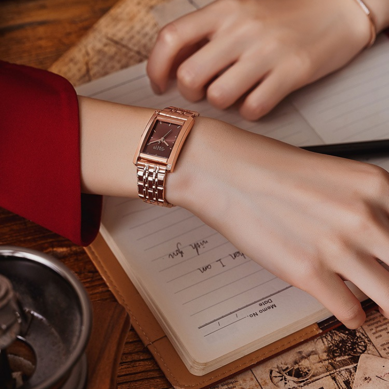 Lunara™ ローズゴールド スクエア腕時計.
